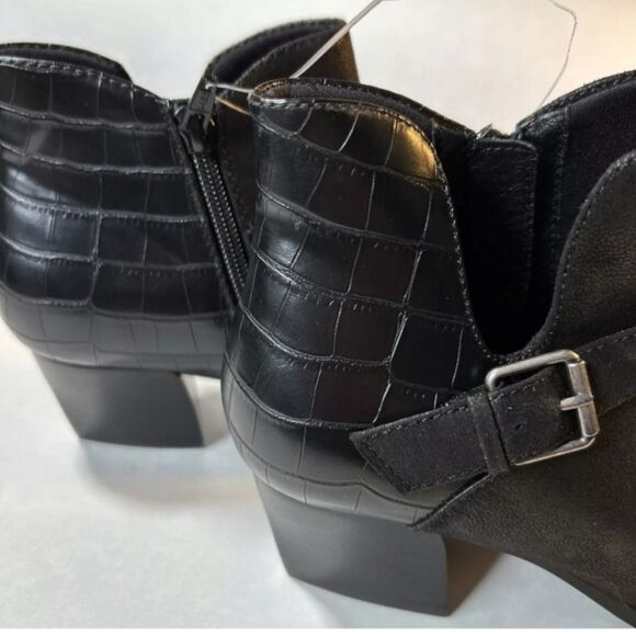 BARETRAPS LEXIS BLACK FAUX LEATHER Side Zip Buckle Ankle boots Size 8M NWOT - Picture 7 of 13